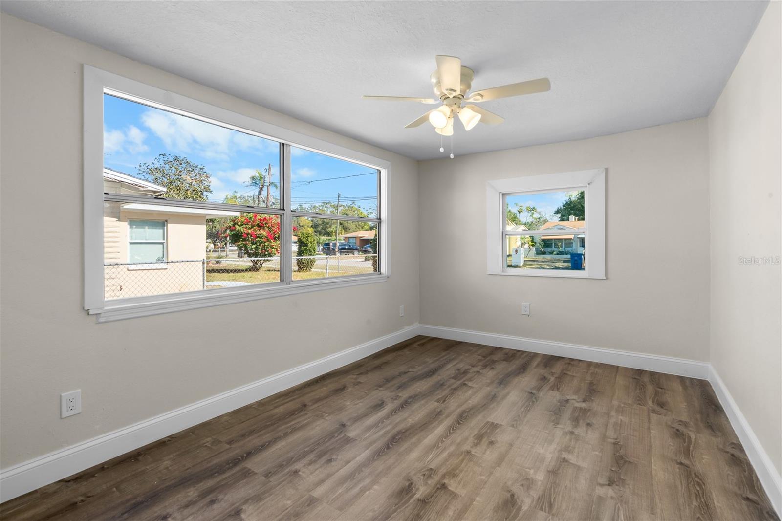 AVONDALE - Residential