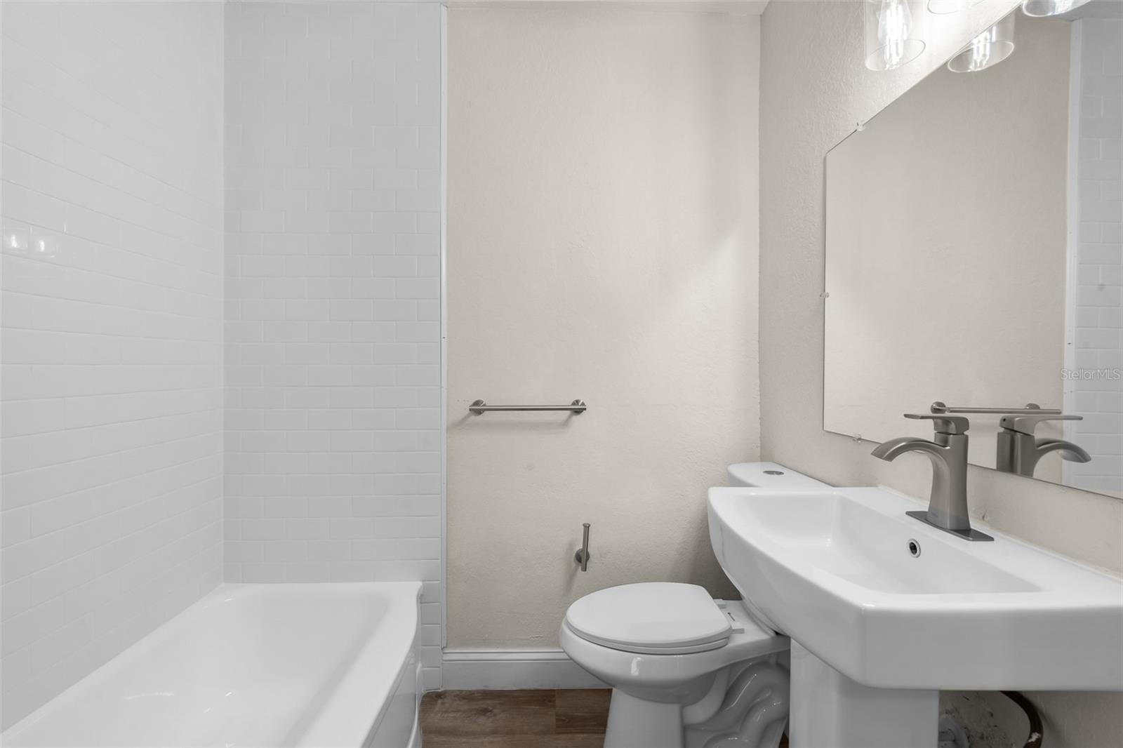 AVONDALE - Residential