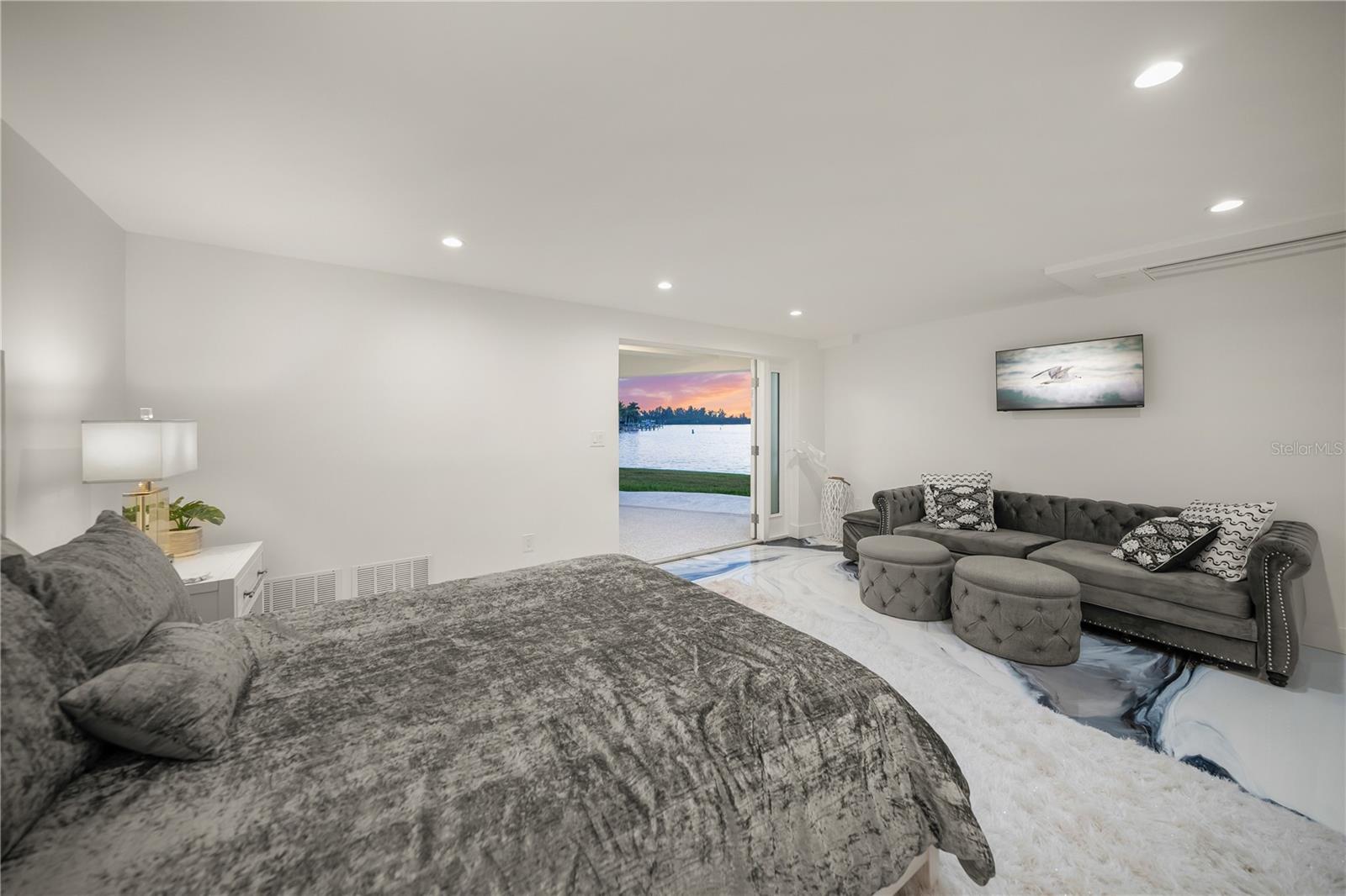 ACREAGE & UNREC - Residential