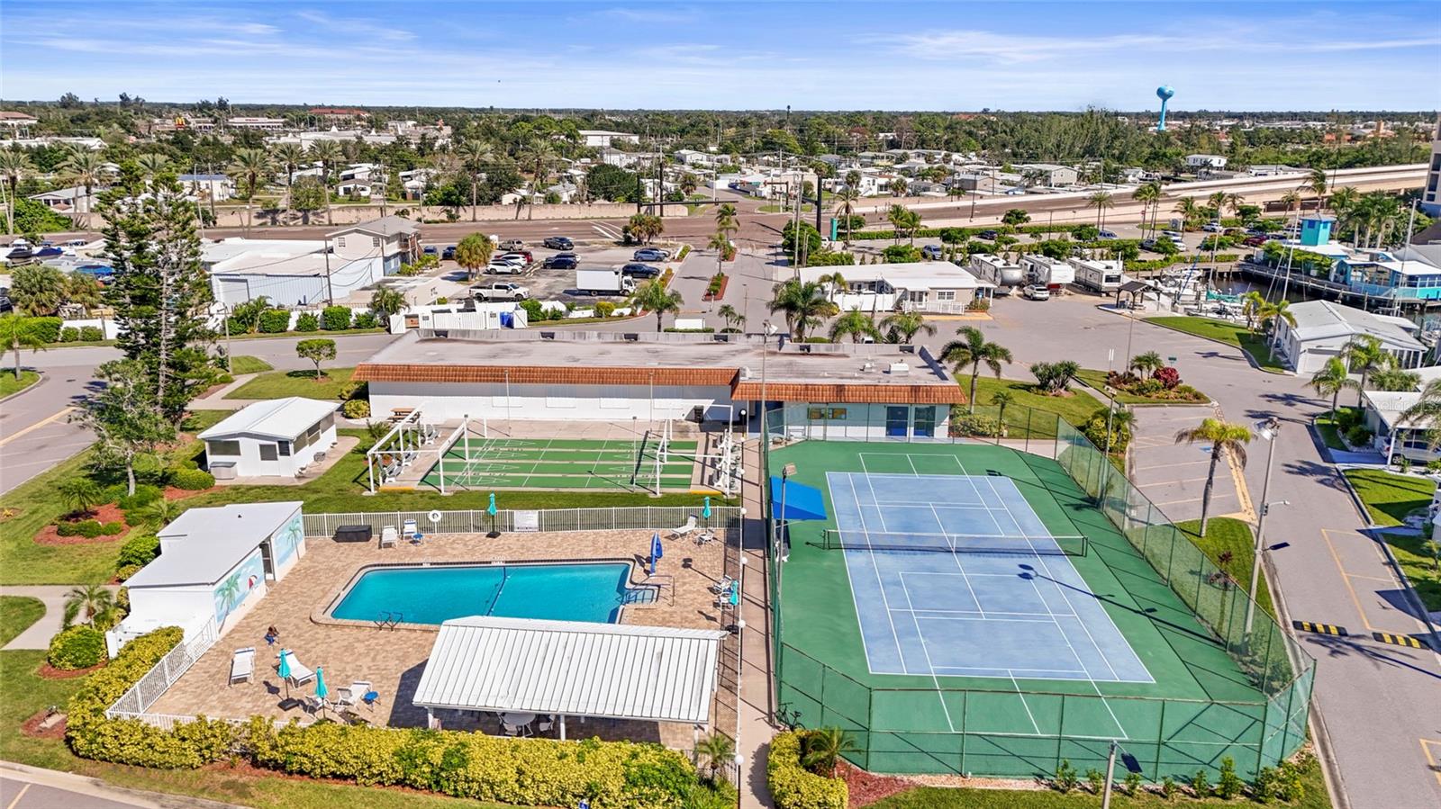 HARBOR LIGHTS MHP CO-OP - Residential