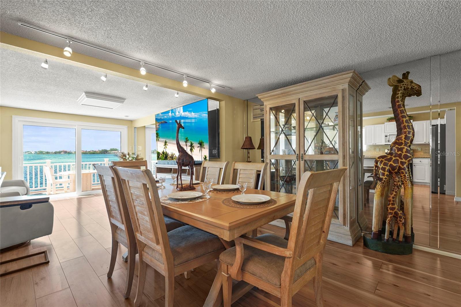 HARBOR LIGHTS MHP CO-OP - Residential