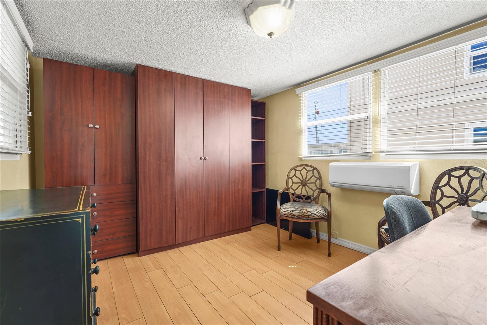 HARBOR LIGHTS MHP CO-OP - Residential