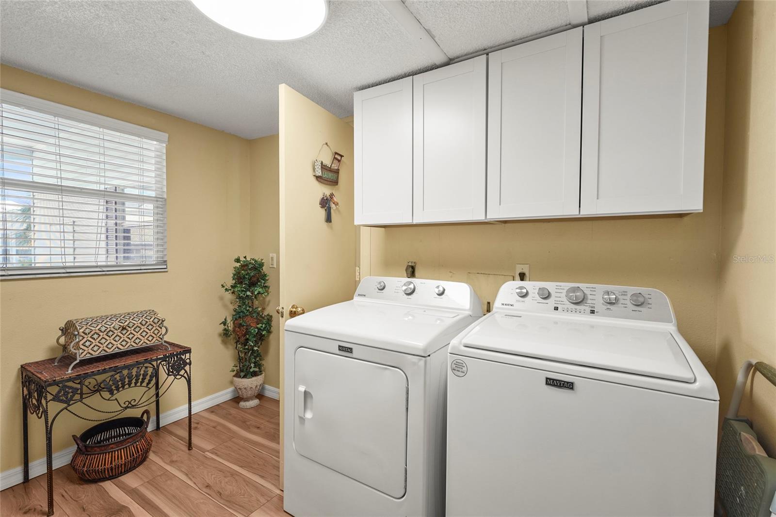 HARBOR LIGHTS MHP CO-OP - Residential