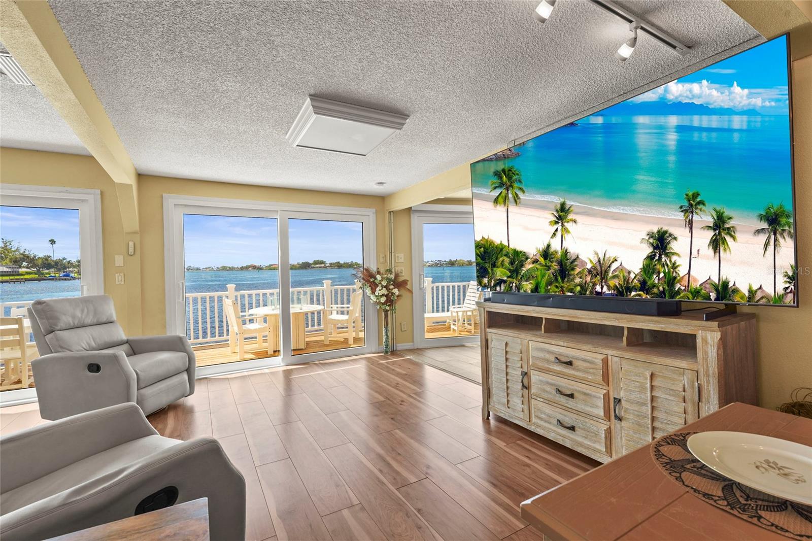 HARBOR LIGHTS MHP CO-OP - Residential