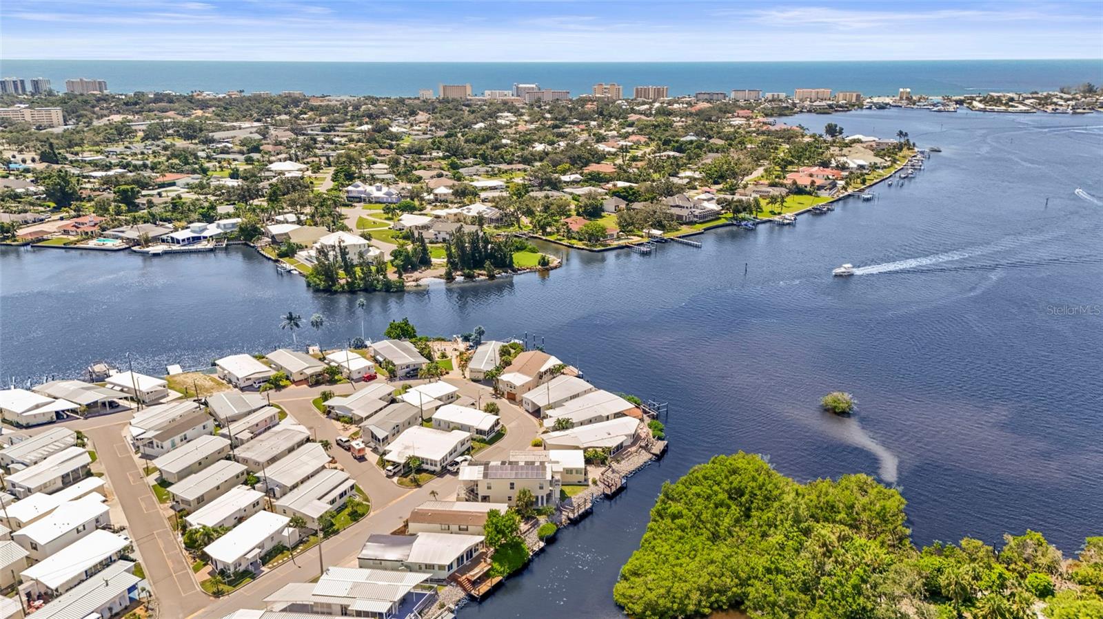 HARBOR LIGHTS MHP CO-OP - Residential