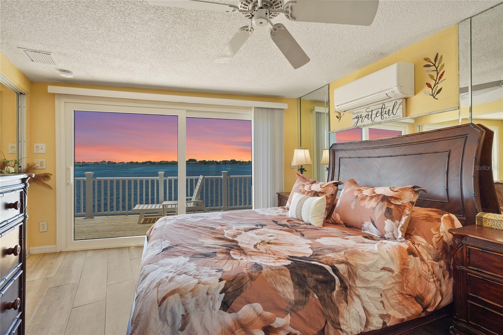 HARBOR LIGHTS MHP CO-OP - Residential