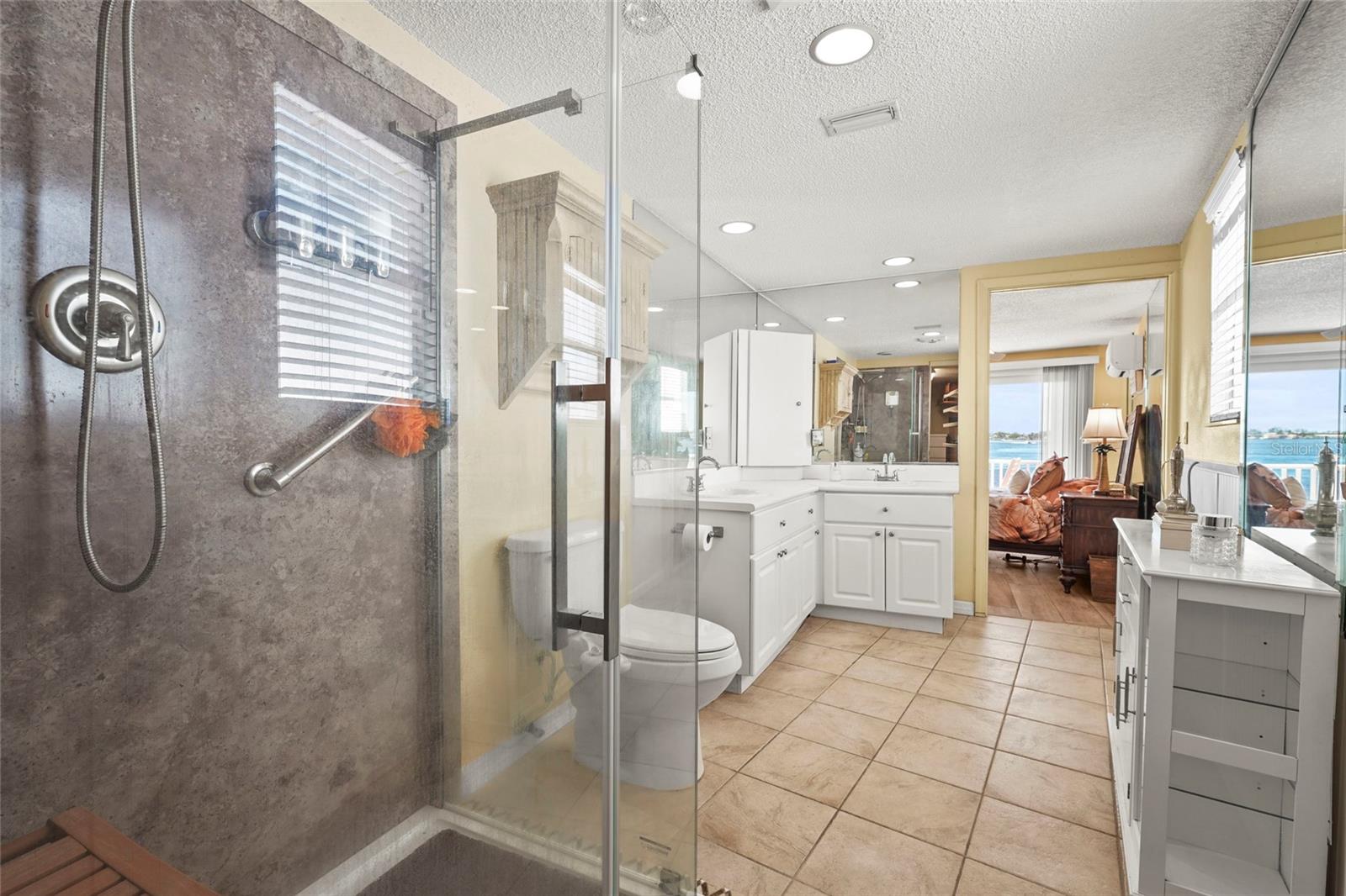 HARBOR LIGHTS MHP CO-OP - Residential