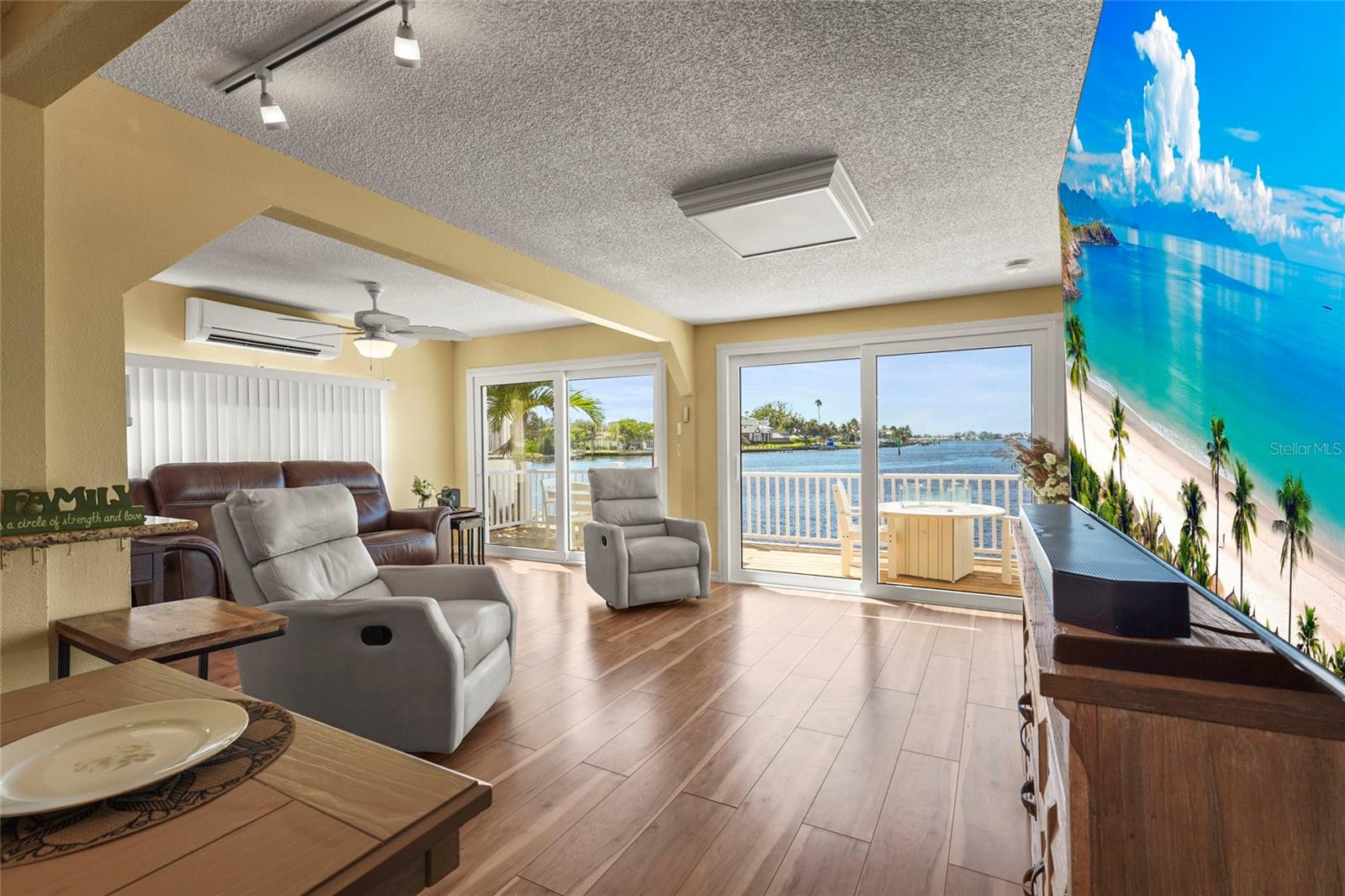 HARBOR LIGHTS MHP CO-OP - Residential