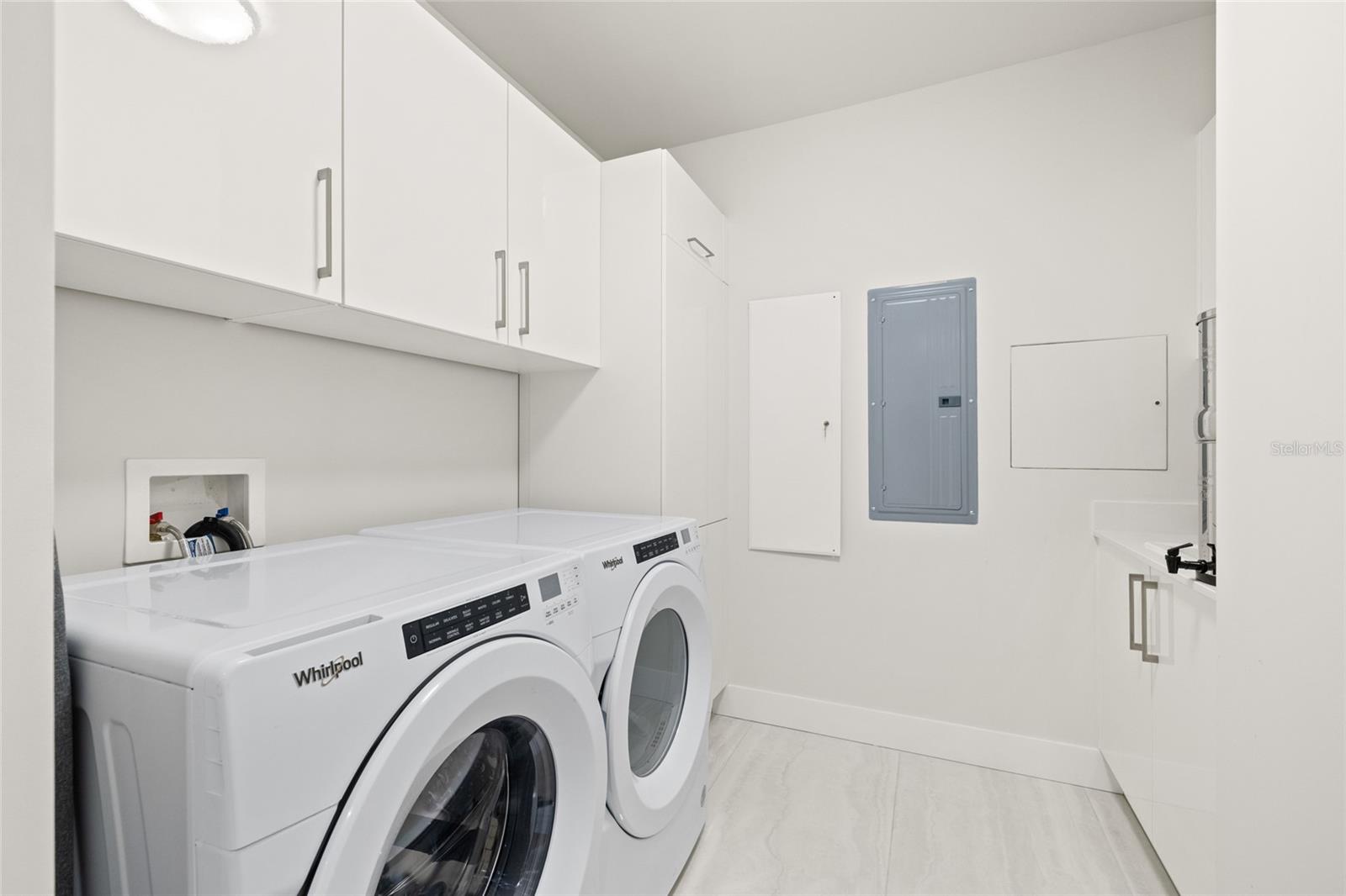 SALTAIRE CONDO - Residential