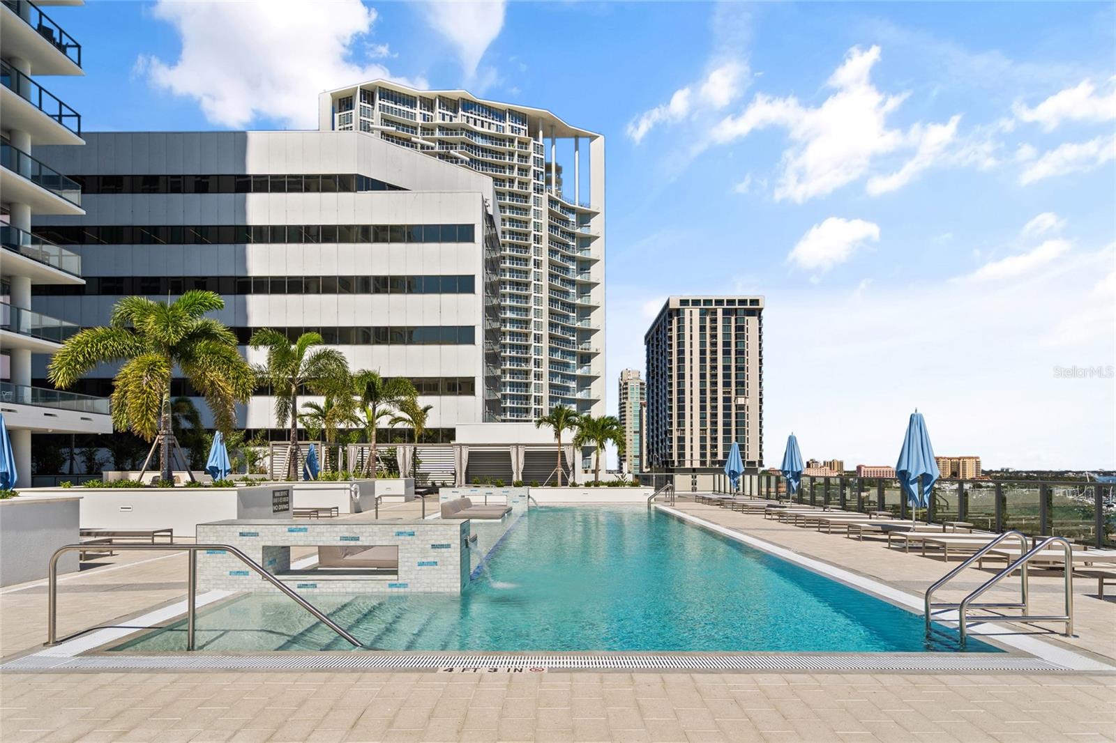 SALTAIRE CONDO - Residential