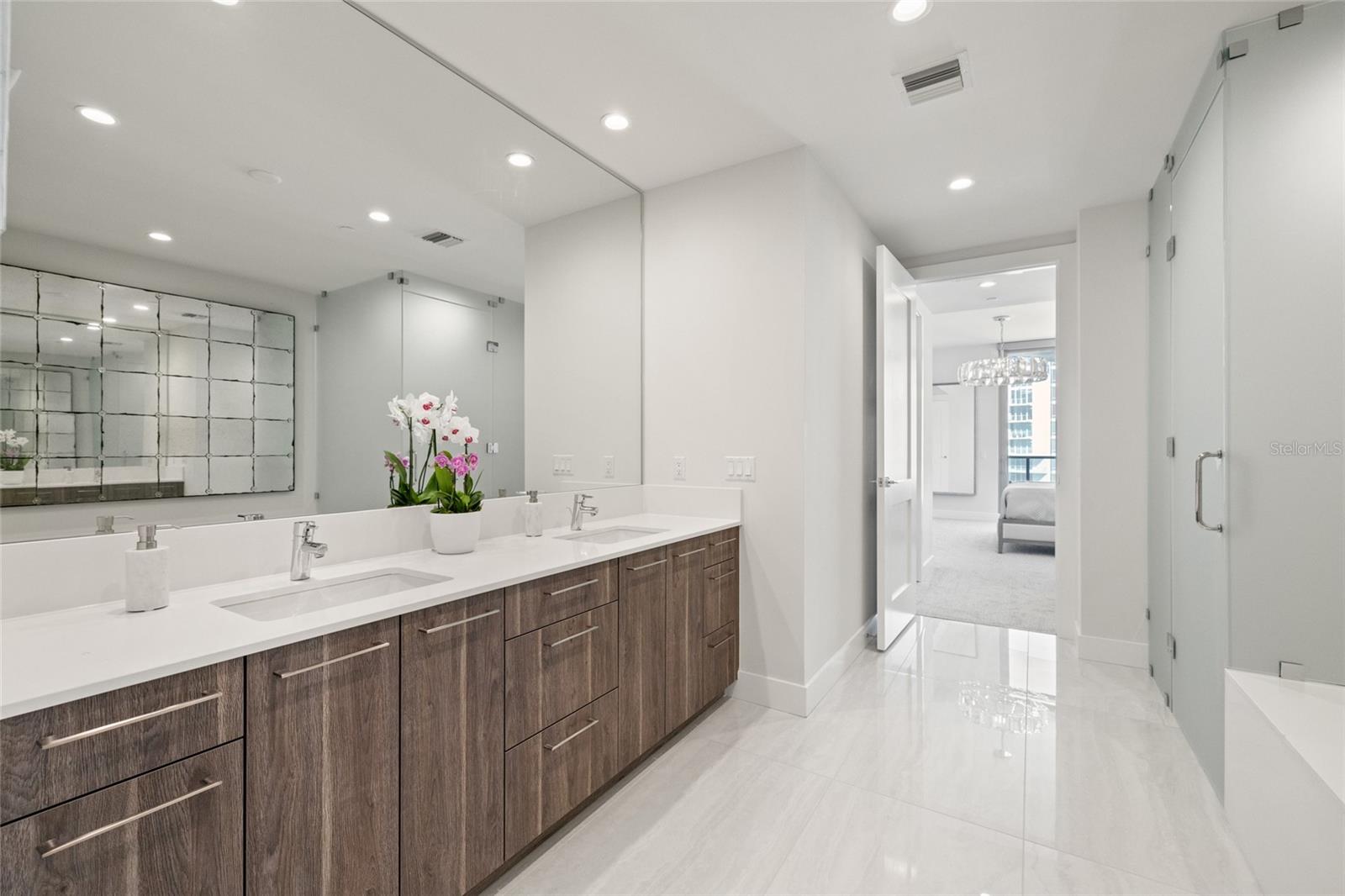 SALTAIRE CONDO - Residential