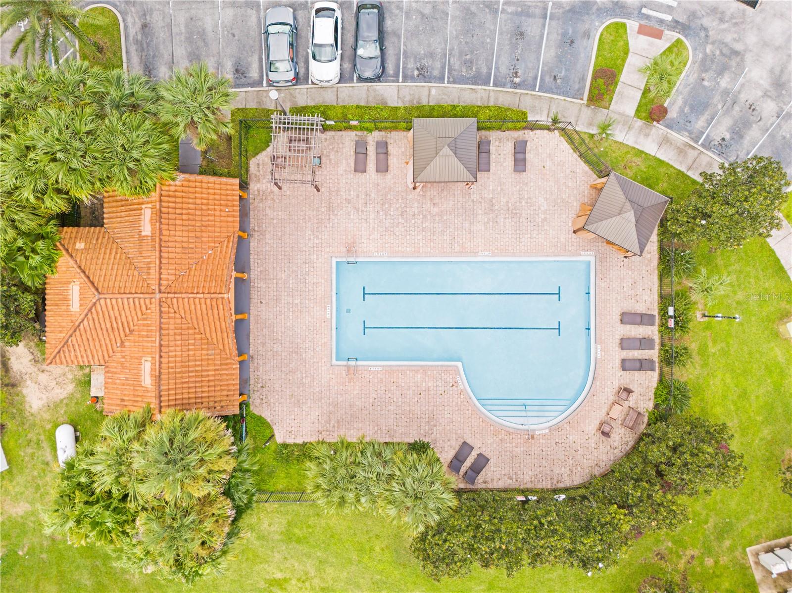 CRESTWYND BAY - Residential
