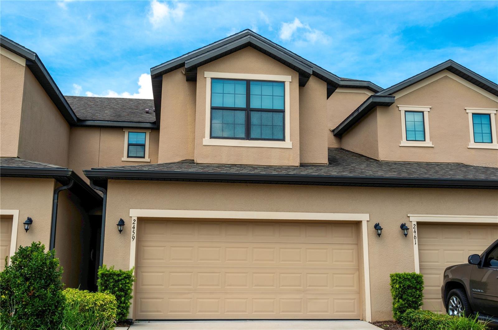 Welcome to this move-in ready 3-bed, 2.5-bath townhome in sought-after St. Cloud! Built in 2017 and offering approx. 1,550 sq ft, this residence features an inviting open-concept main level perfect for everyday living and entertaining. Upstairs, the spacious primary suite includes a private bath, complemented by two well-sized secondary bedrooms and a convenient laundry area. Enjoy low-maintenance living with easy access to shopping, dining, parks, and major roadways. A fantastic primary residence or investment opportunity—schedule your tour today!