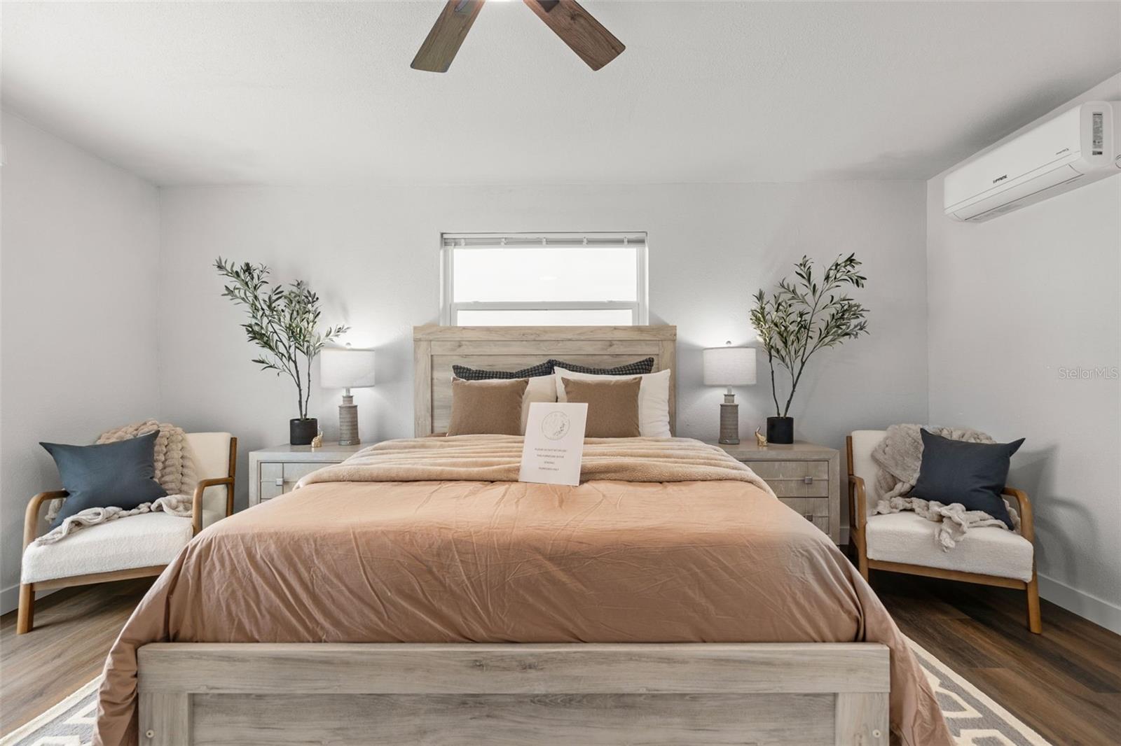 30 OAKLAND HILLS COURT