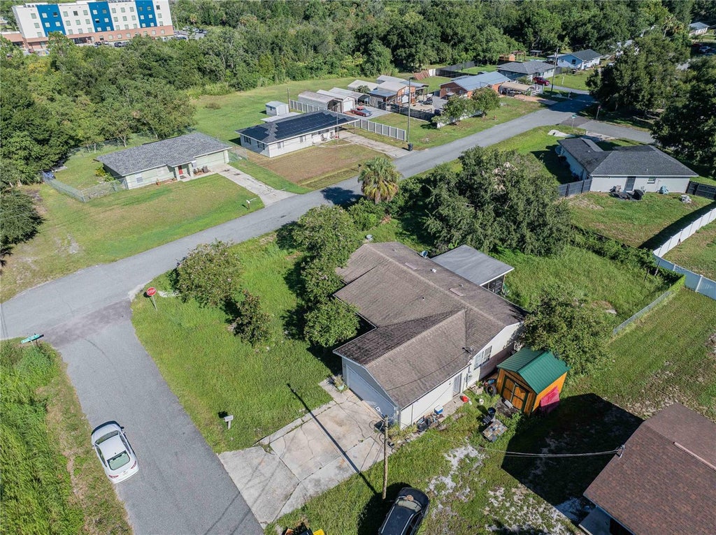 Photo of 276 Taylor Street, Lake Wales, FL 33859 (MLS # TB8545533)