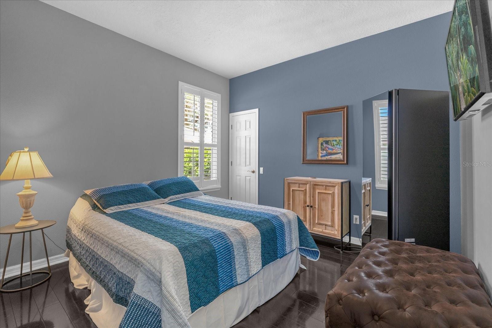 ADMIRAL POINTE - Residential