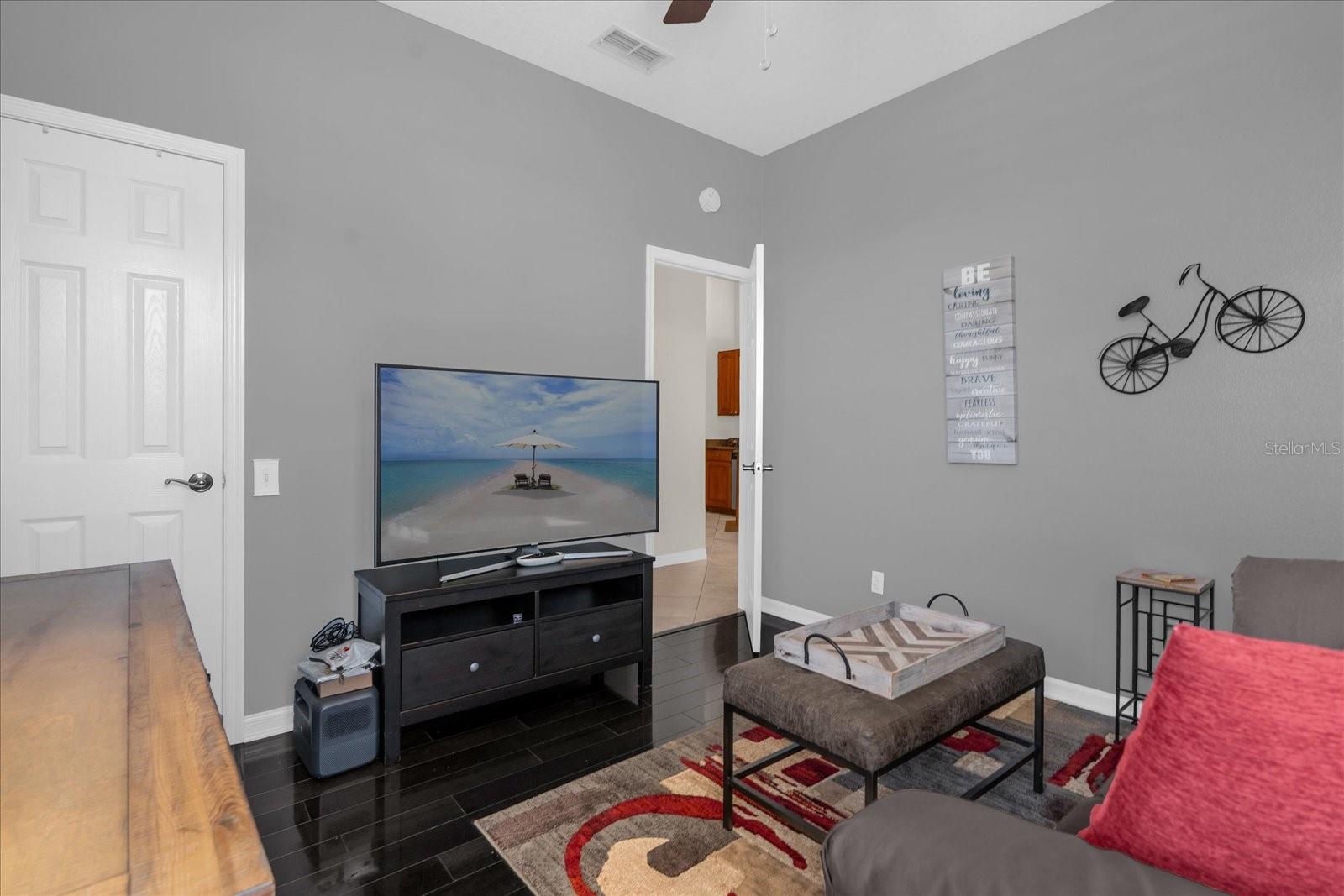 ADMIRAL POINTE - Residential