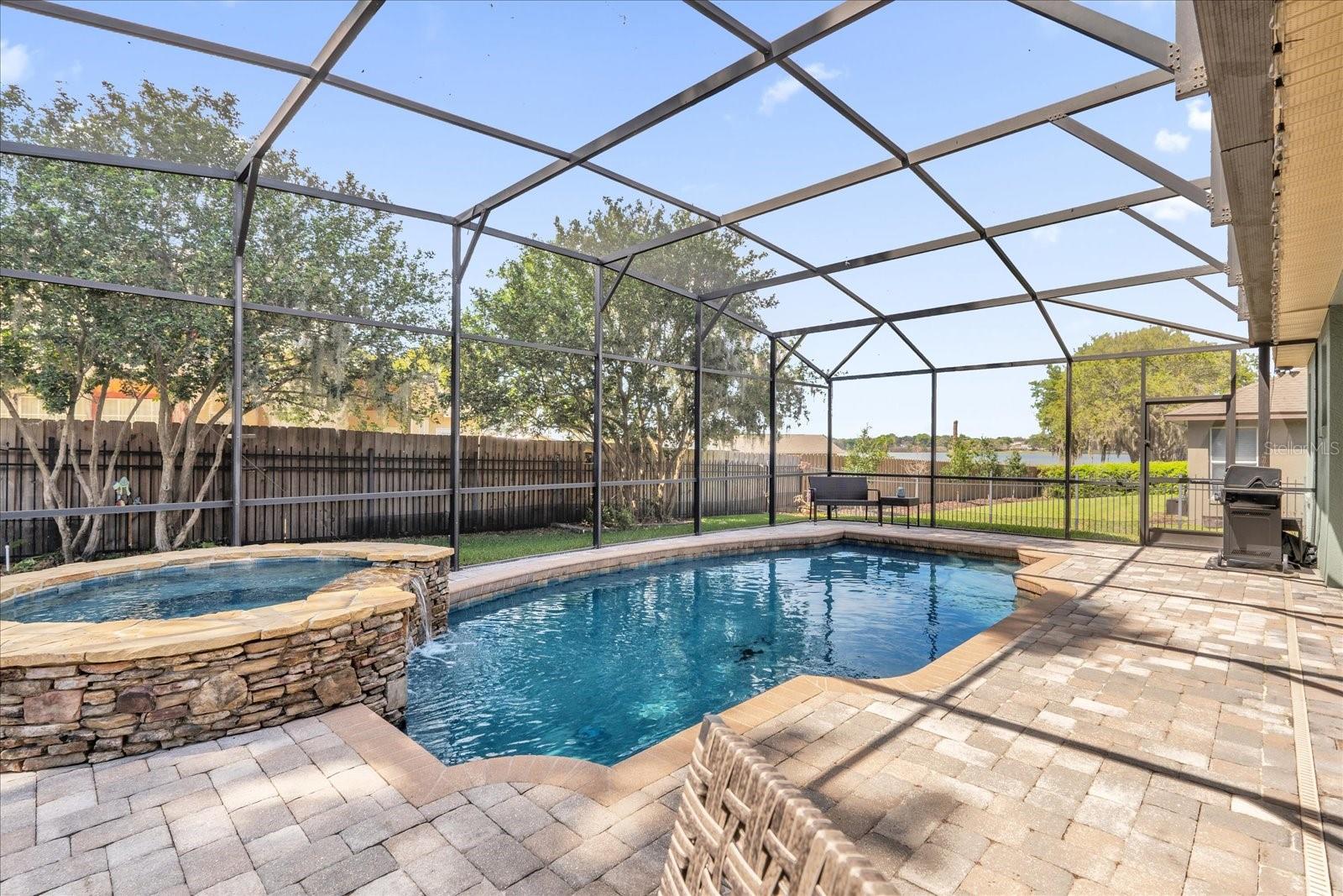 ADMIRAL POINTE - Residential