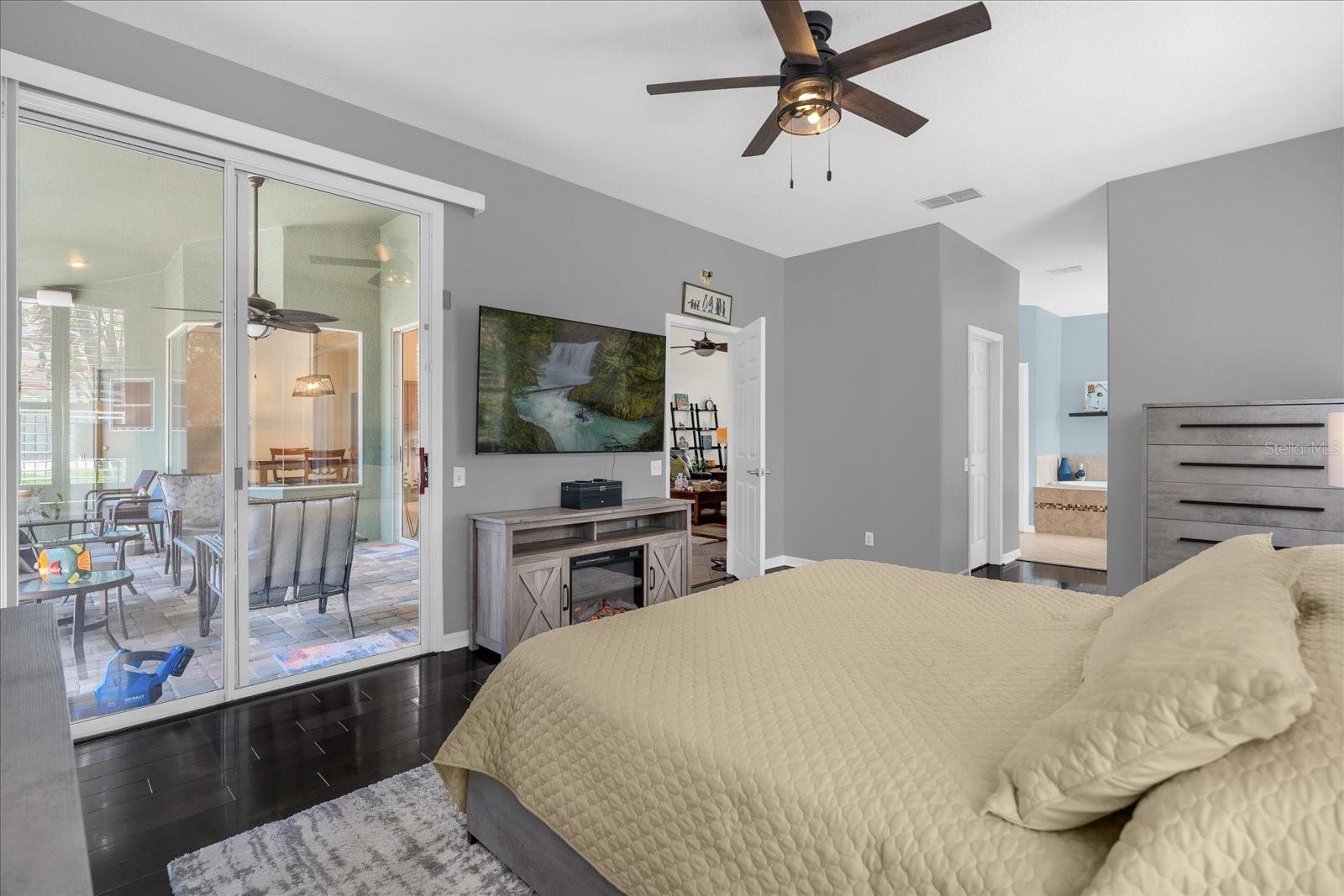 ADMIRAL POINTE - Residential