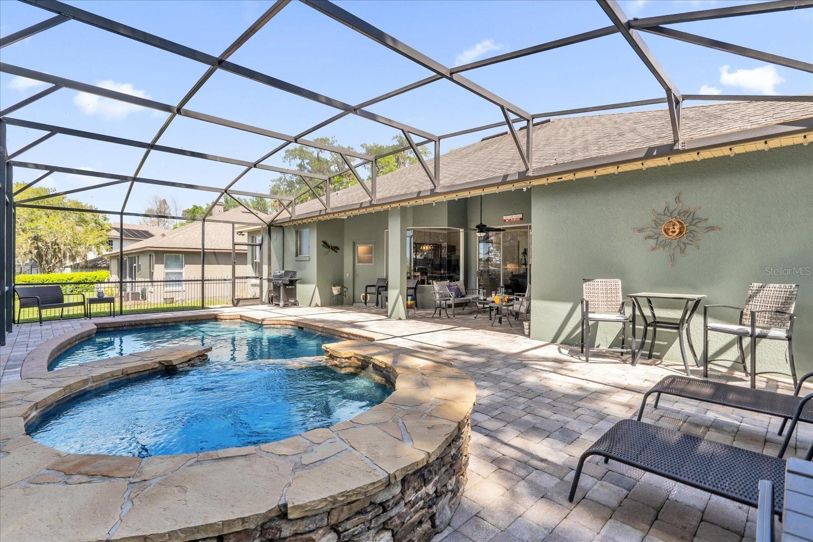 ADMIRAL POINTE - Residential