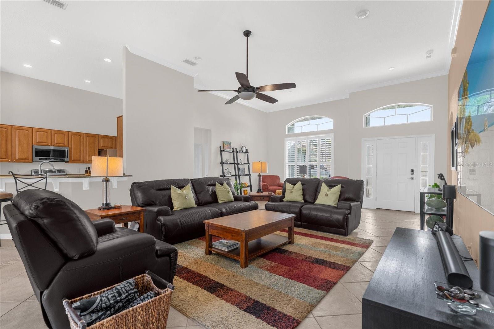 ADMIRAL POINTE - Residential