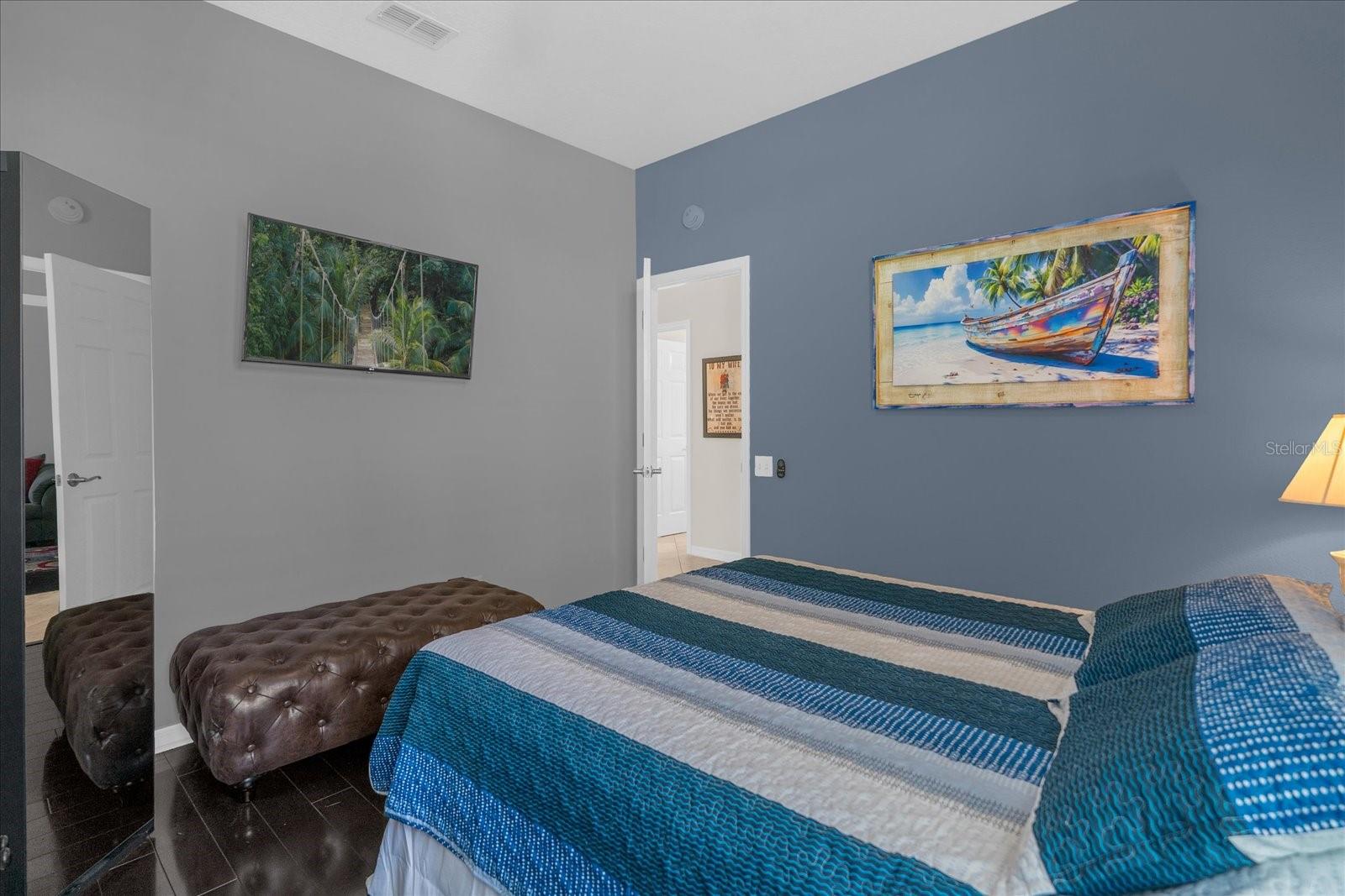 ADMIRAL POINTE - Residential