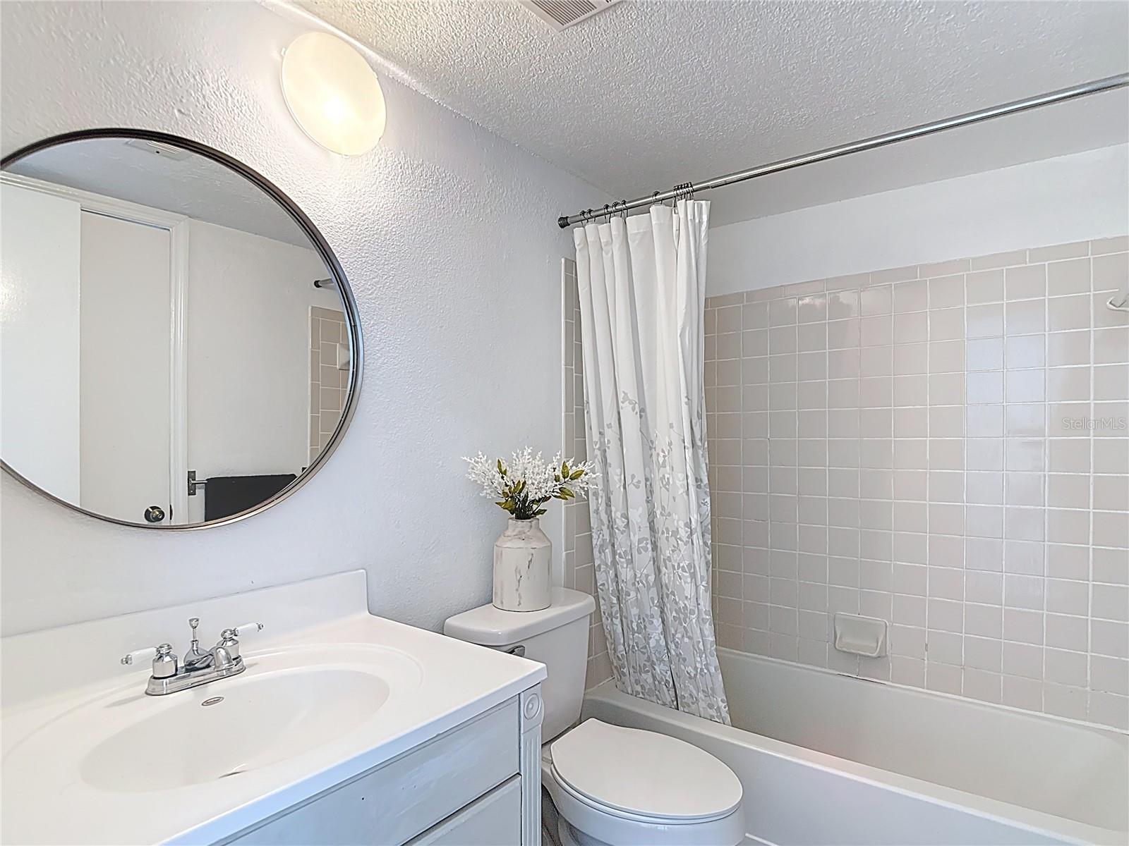 THE HIGHLANDS AT HUNTERS GREE - Residential
