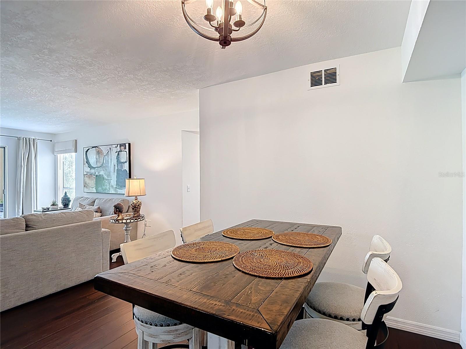 THE HIGHLANDS AT HUNTERS GREE - Residential