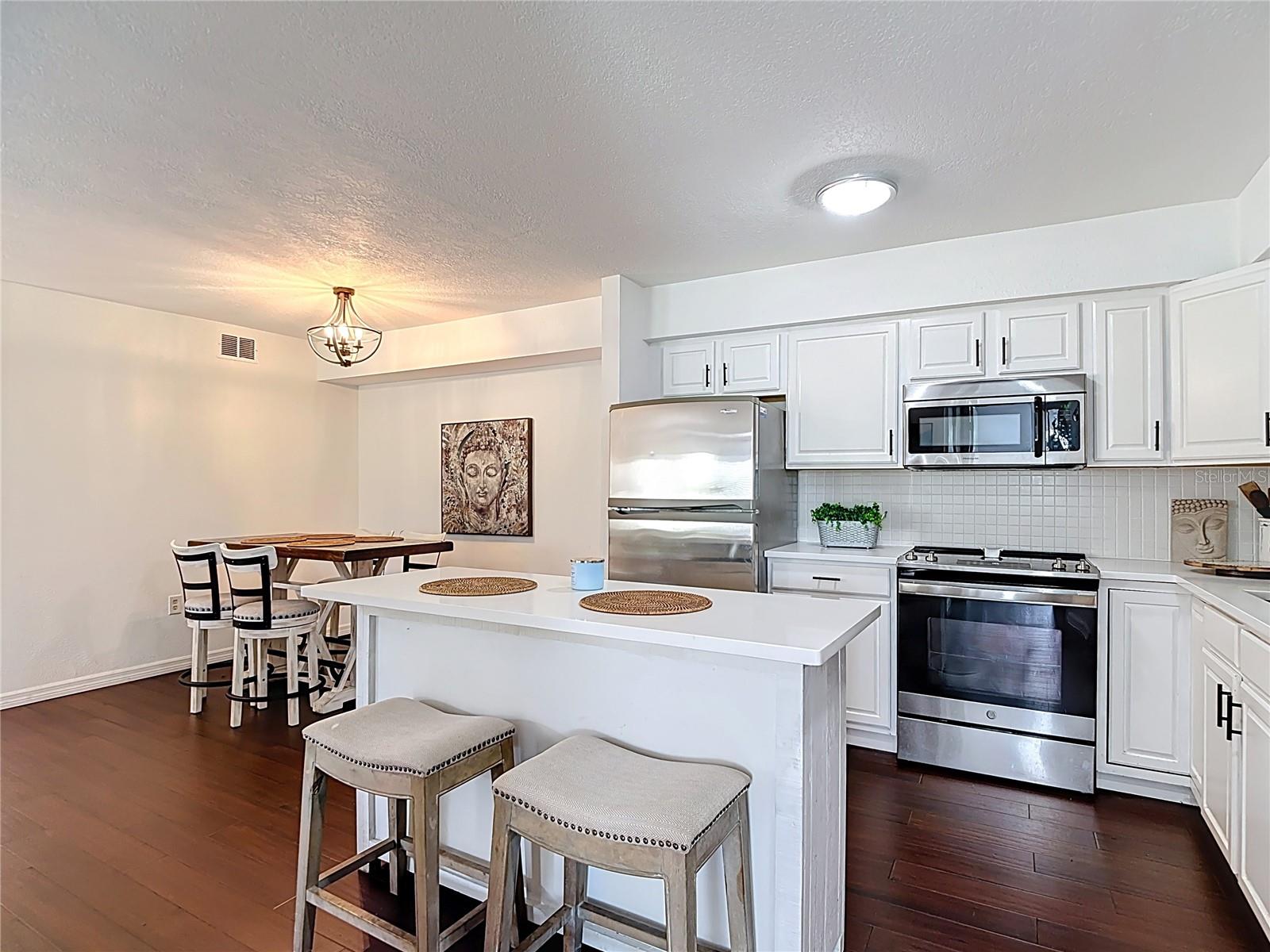 THE HIGHLANDS AT HUNTERS GREE - Residential