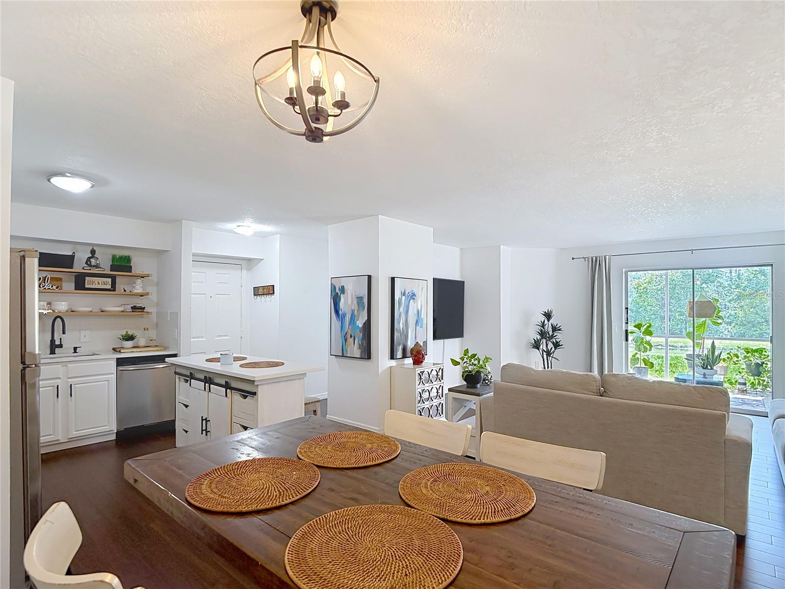 THE HIGHLANDS AT HUNTERS GREE - Residential