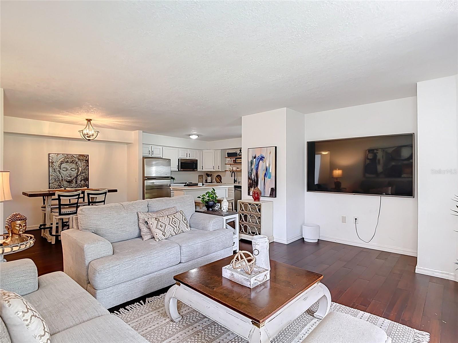 THE HIGHLANDS AT HUNTERS GREE - Residential