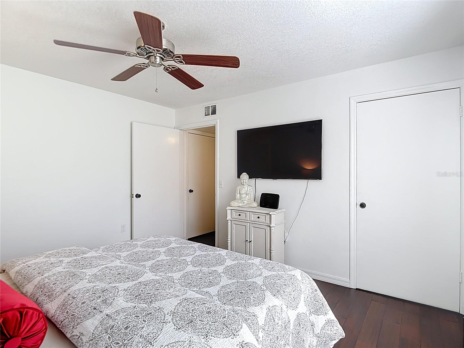 THE HIGHLANDS AT HUNTERS GREE - Residential