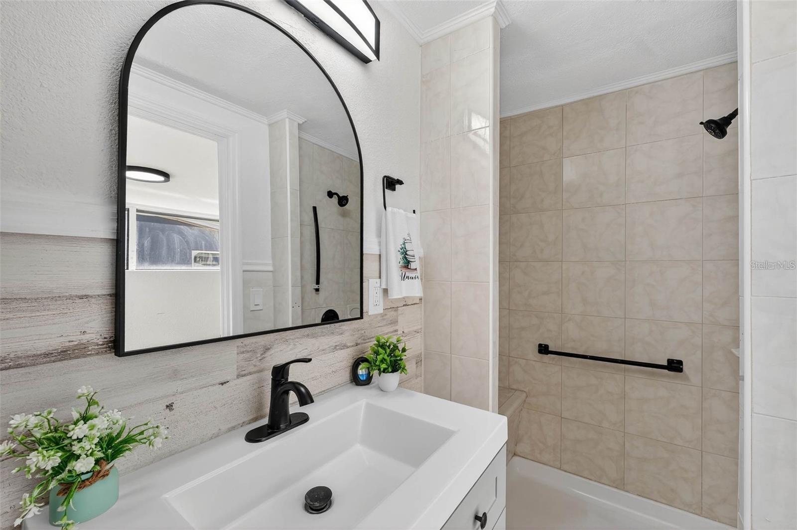 MEADOW LAWN 13TH ADD - Residential