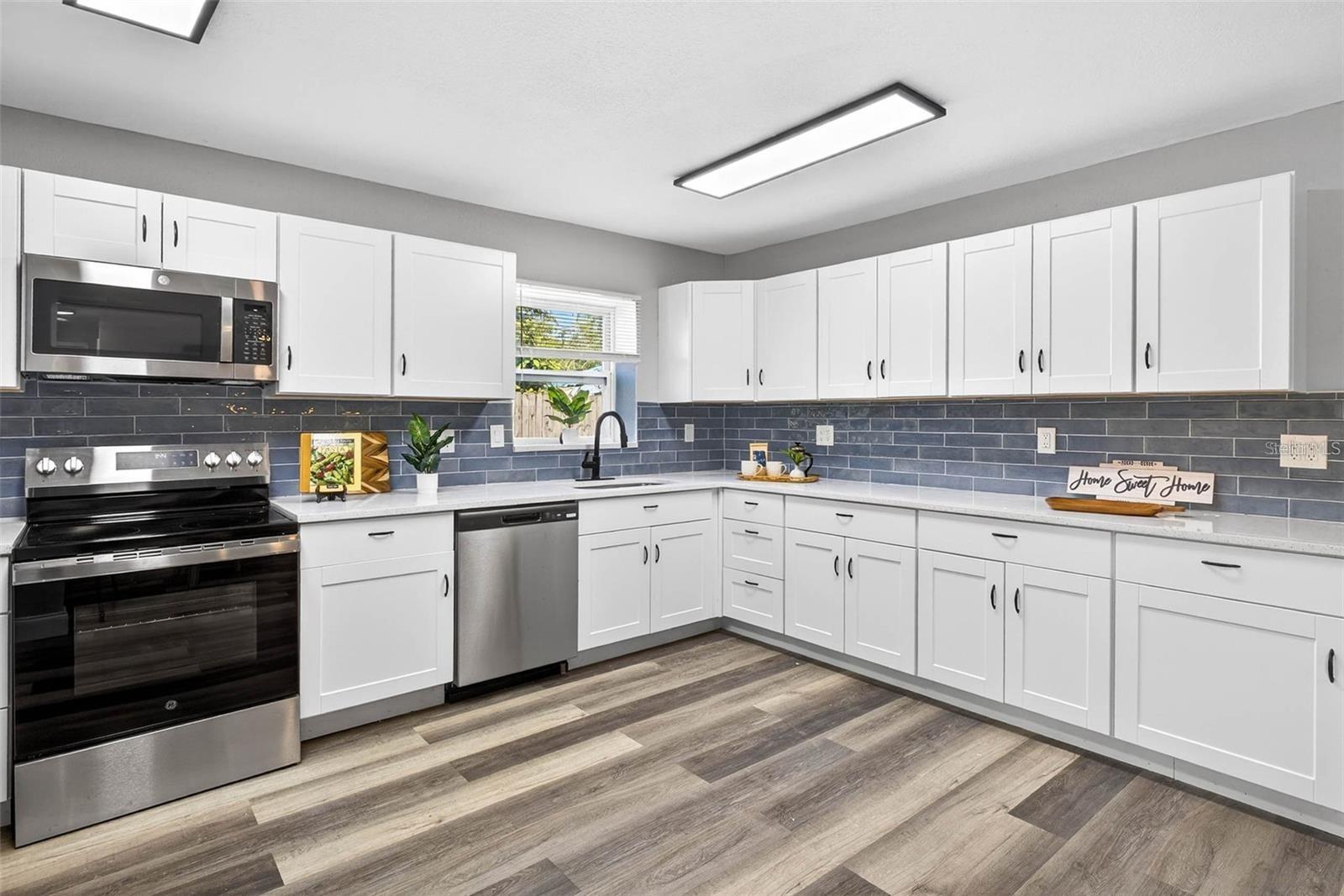 MEADOW LAWN 13TH ADD - Residential