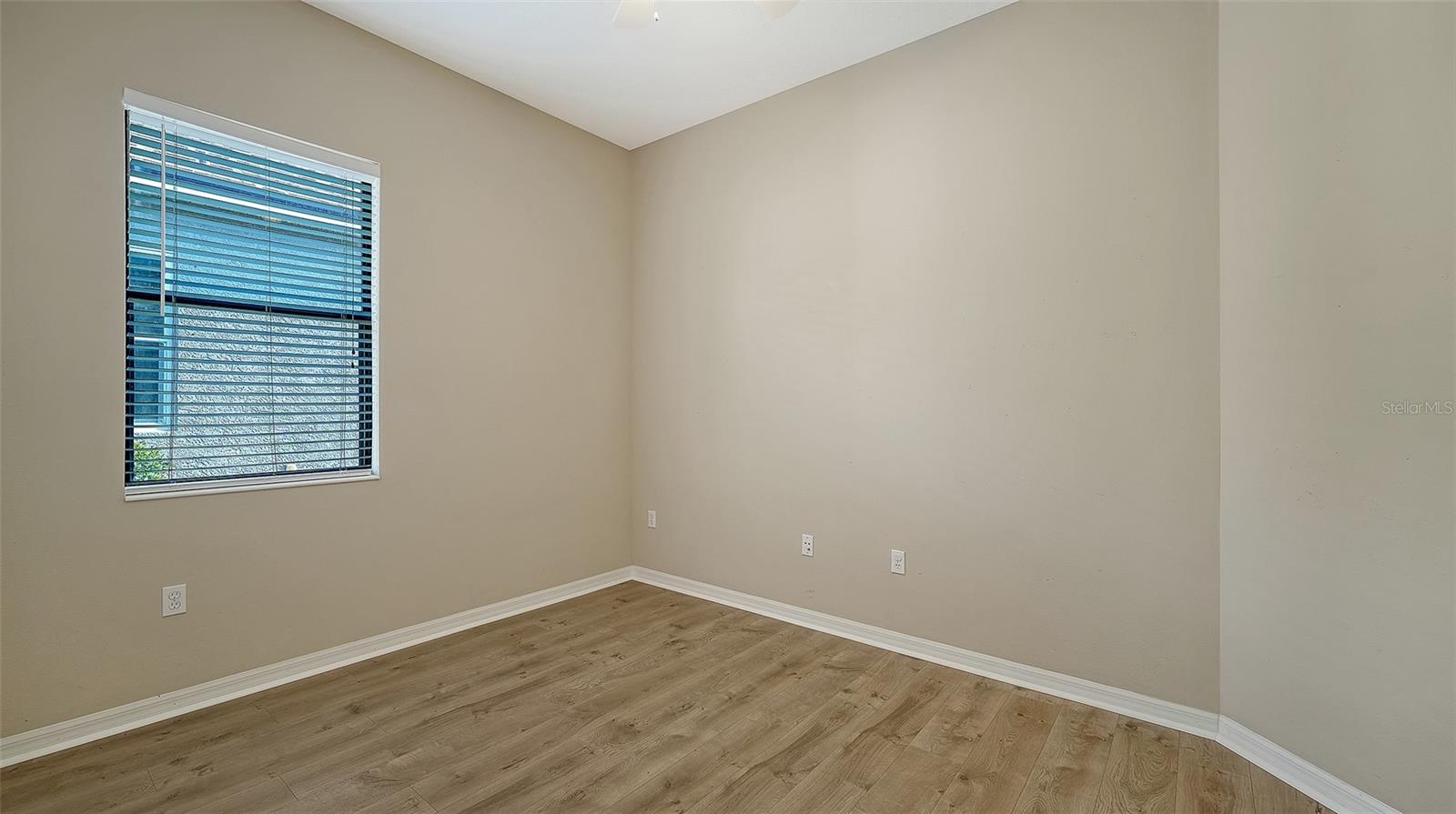 UNIVERSITY PLACE - Residential Lease