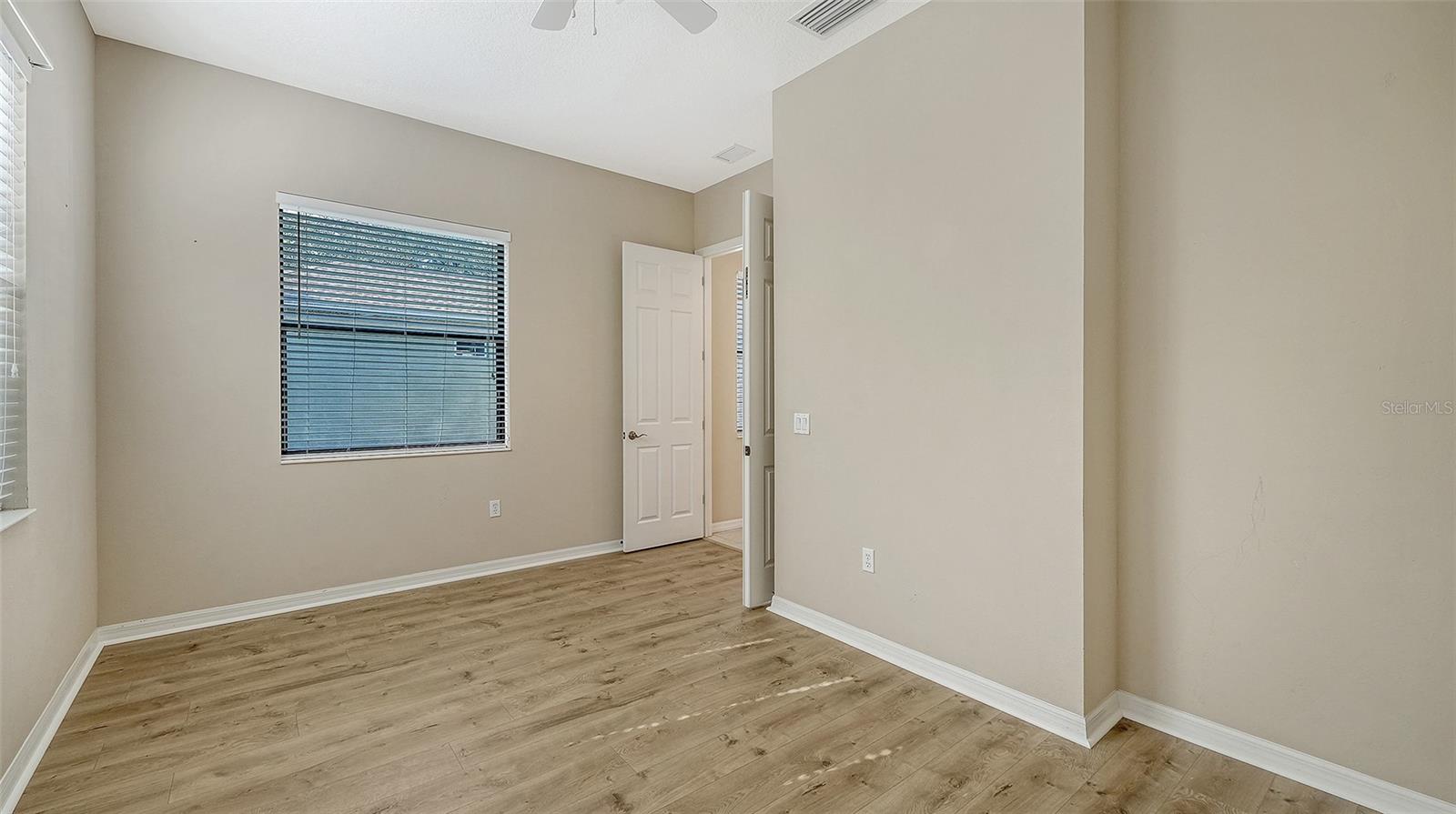 UNIVERSITY PLACE - Residential Lease