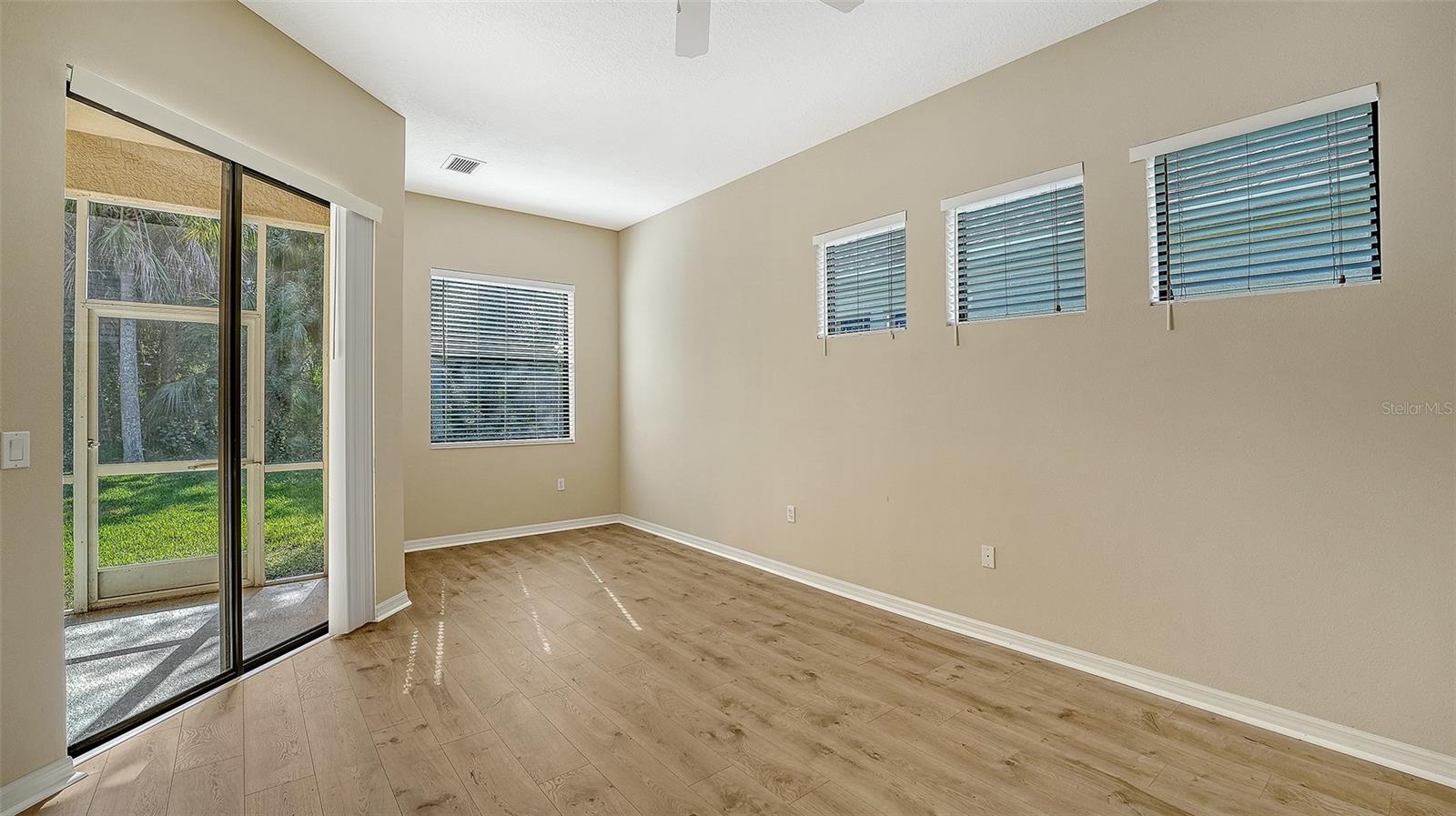 UNIVERSITY PLACE - Residential Lease