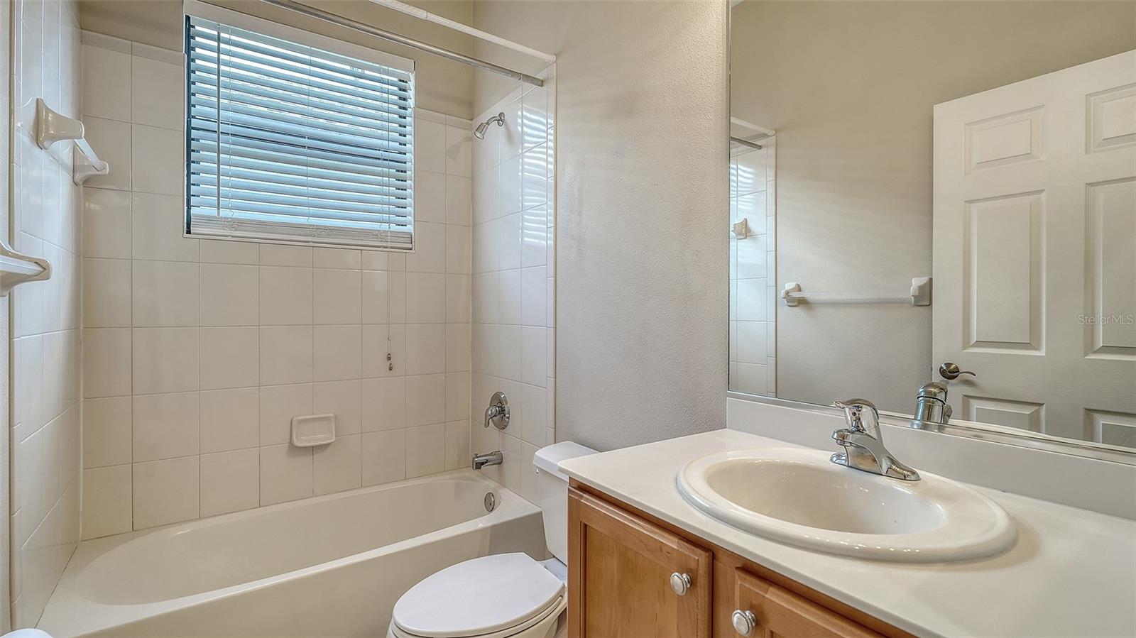 UNIVERSITY PLACE - Residential Lease