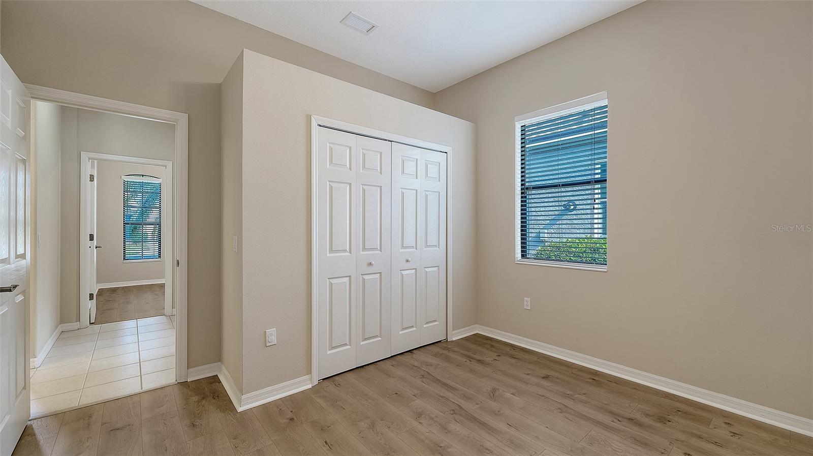 UNIVERSITY PLACE - Residential Lease