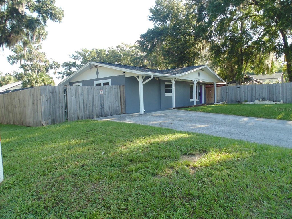 Photo of 1007 NE 2nd Street, Ocala, FL 34470 (MLS # OM732224)