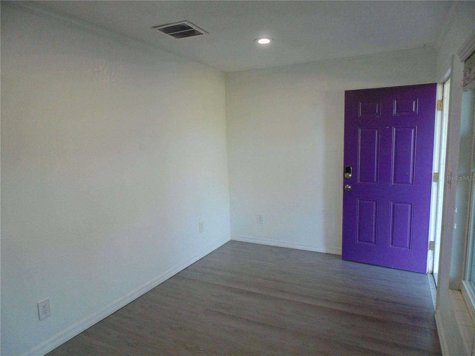 1007 NE 2ND STREET