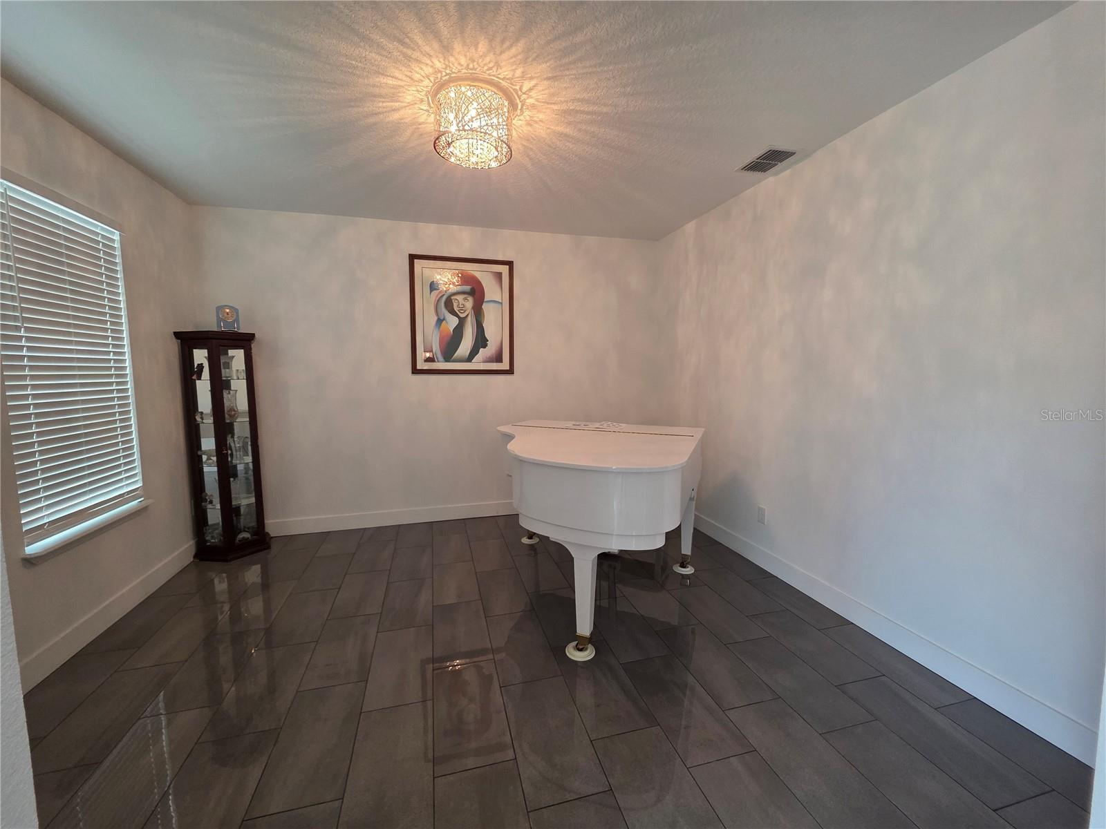 BENTLEY COVE - Residential Lease