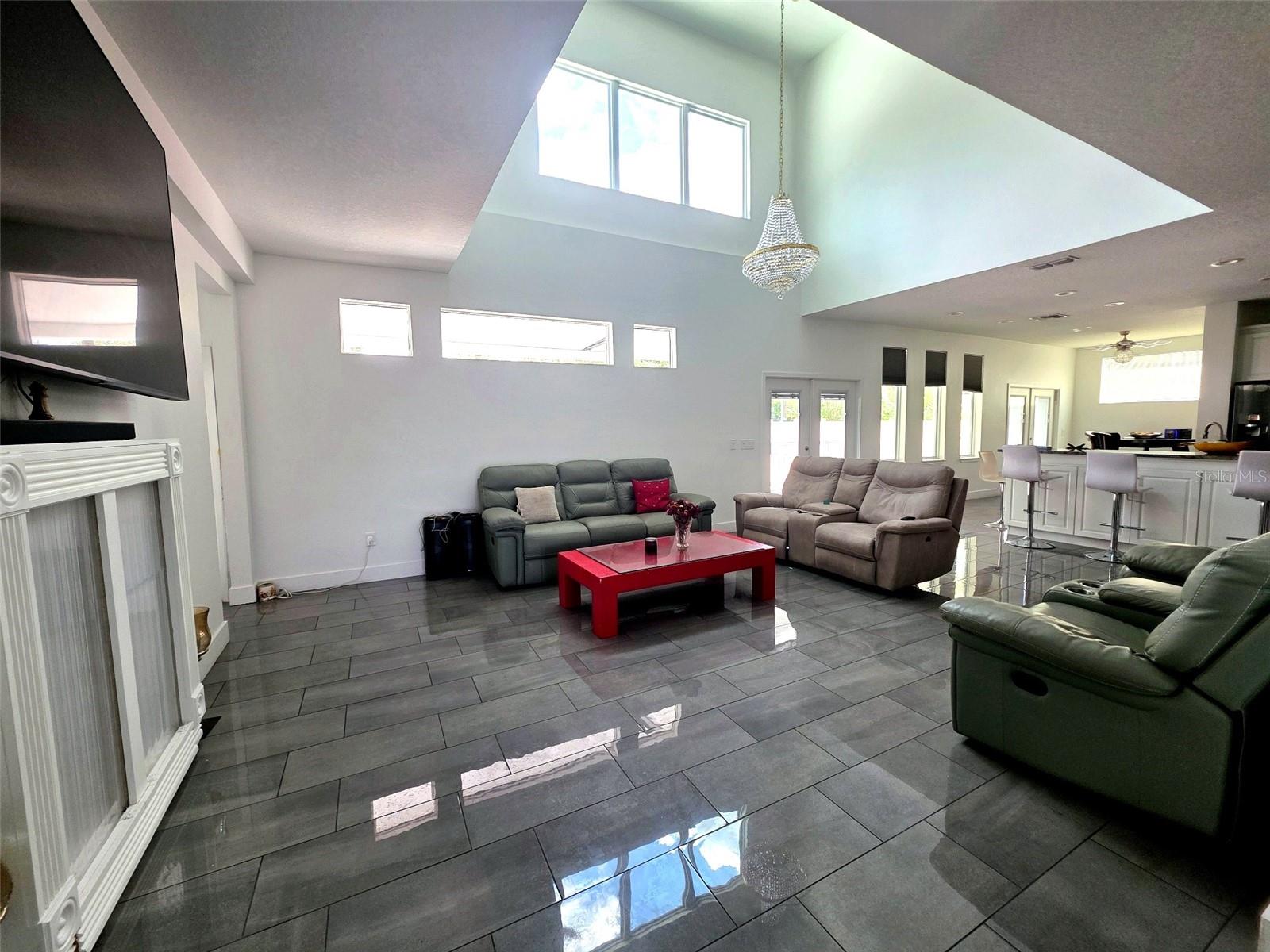 BENTLEY COVE - Residential Lease