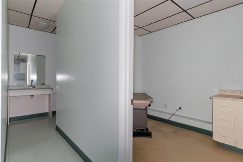 Tiny photo for 936 N Suncoast Boulevard, Crystal River, FL 34429 (MLS # OM720241)