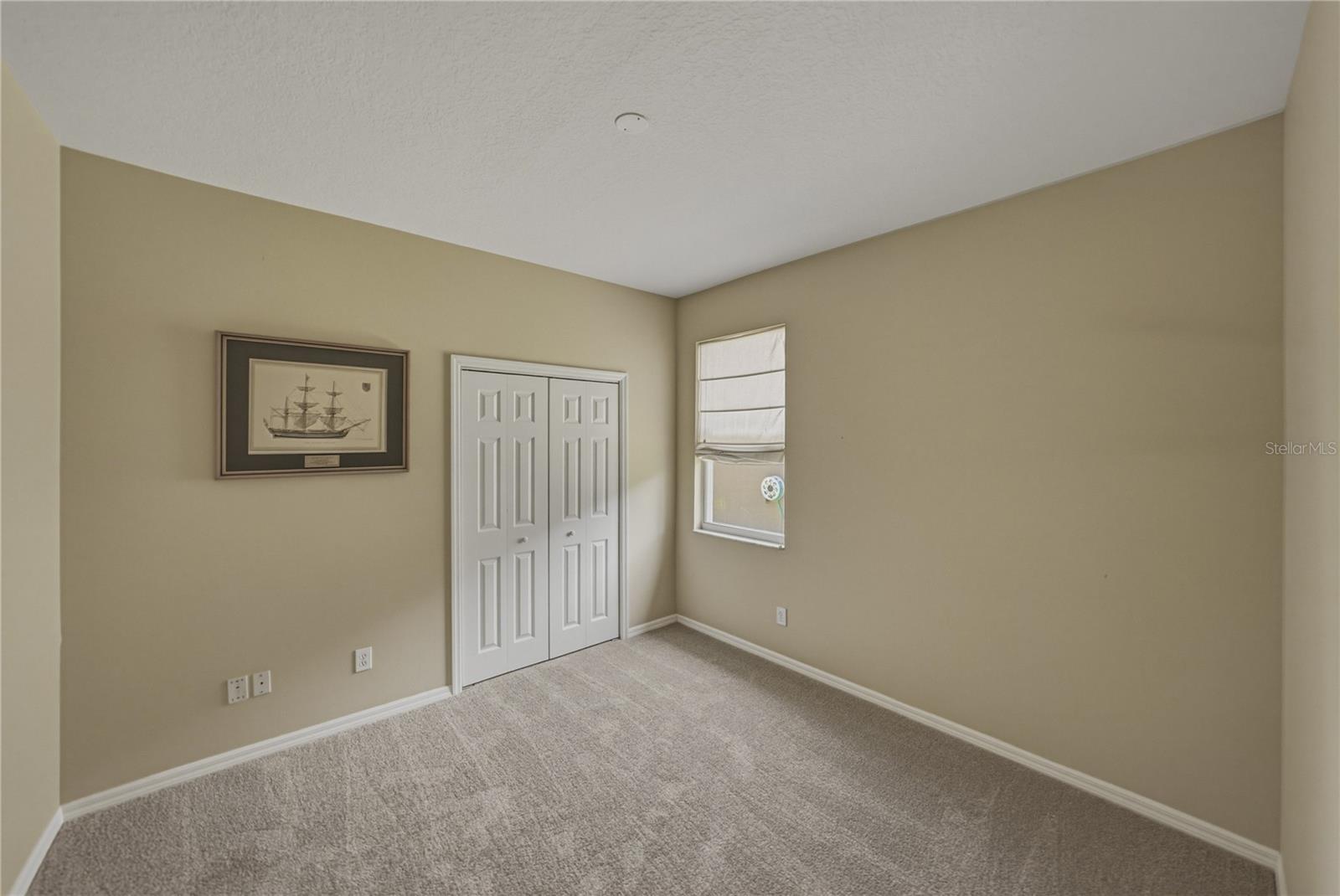 VALRICO LAKE - Residential