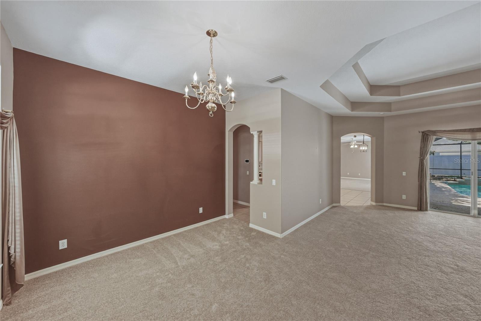 VALRICO LAKE - Residential