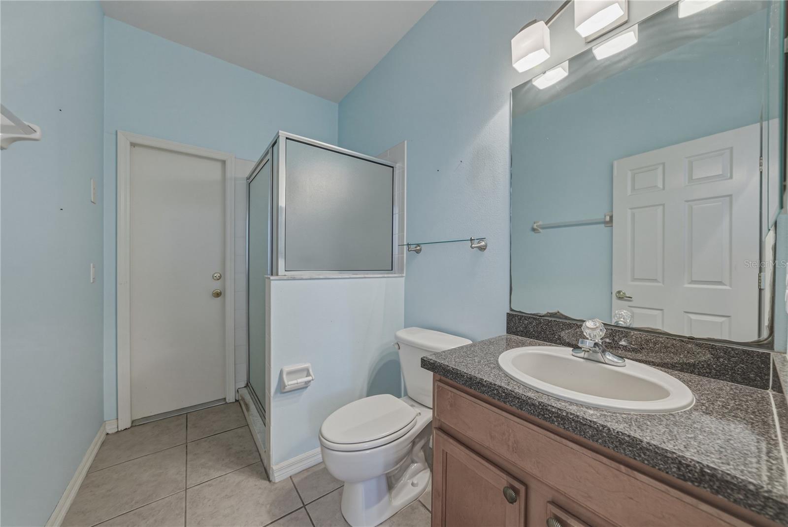 VALRICO LAKE - Residential