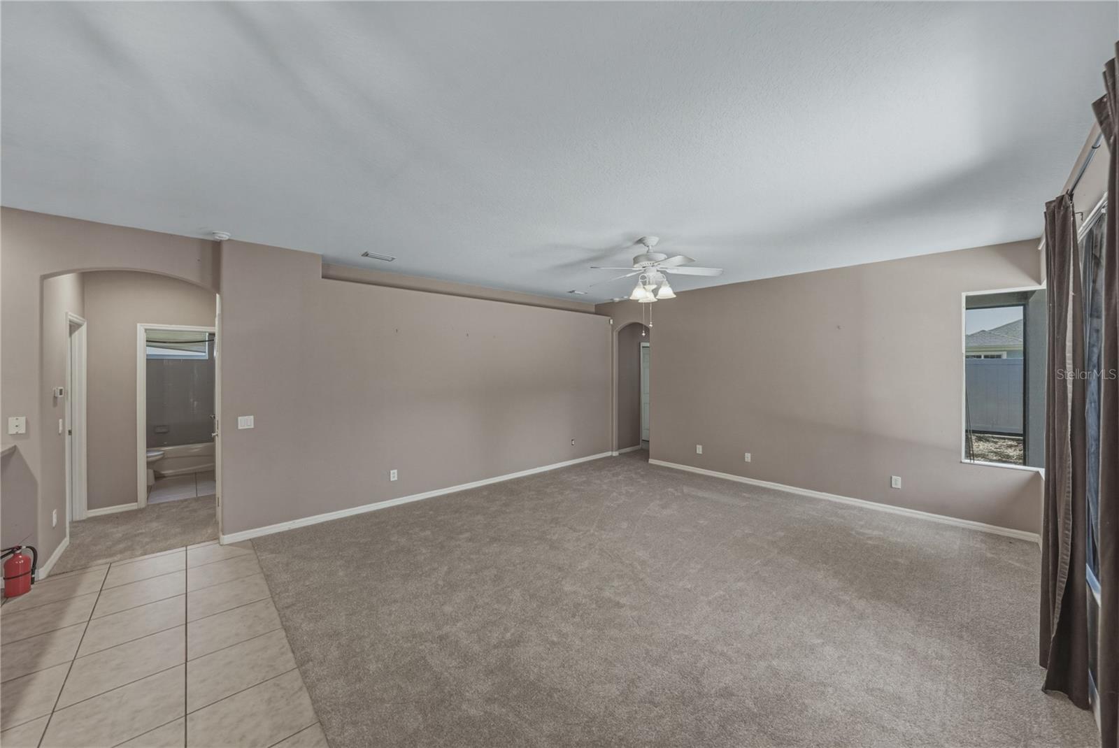 VALRICO LAKE - Residential