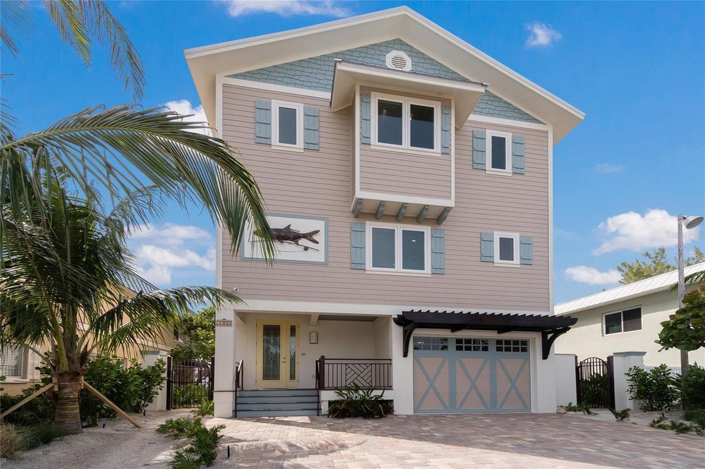 Photo of 2302 Gulf Drive N, Bradenton Beach, FL 34217 (MLS # A4676640)