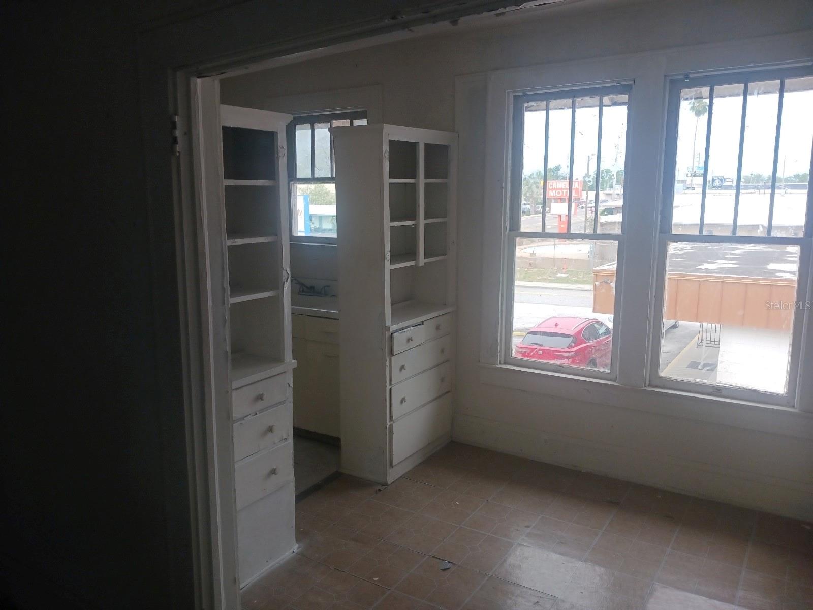 Rent with confidence from a licensed Real Estate Brokerage. We have a quick and simple application process. WE PROUDLY WELCOME ALL PETS. Contact us through this Web site or call to set up a tour and apply today!
Welcome to this cute 2 bed, 1 bath home! Our spacious layout is perfect for comfortable living. Enjoy the yard to unwind after a long day, enjoy the fresh air, and gather for fun-filled activities.
Approaching the home, you will find a enough space for chairs to enjoy the outdoors. As you enter the home you will be greeted with an open floor plan showcasing the living room. There is a private
balcony. Flooring throughout the home includes easy-to-clean tile. Other features include fresh paint.
This company is committed to supporting the guidelines of the U.S. Fair Housing Act (Title VIII of the Civil Rights Act of 1968), as amended, which prohibits discrimination in the sale, rental, and financing of housing transactions because of race, color, religion, sex, handicap, familial status, or national origin. The price to move in ranges from two times to three times the rent, depending on application results. Alabama LLC, CQ1056586.